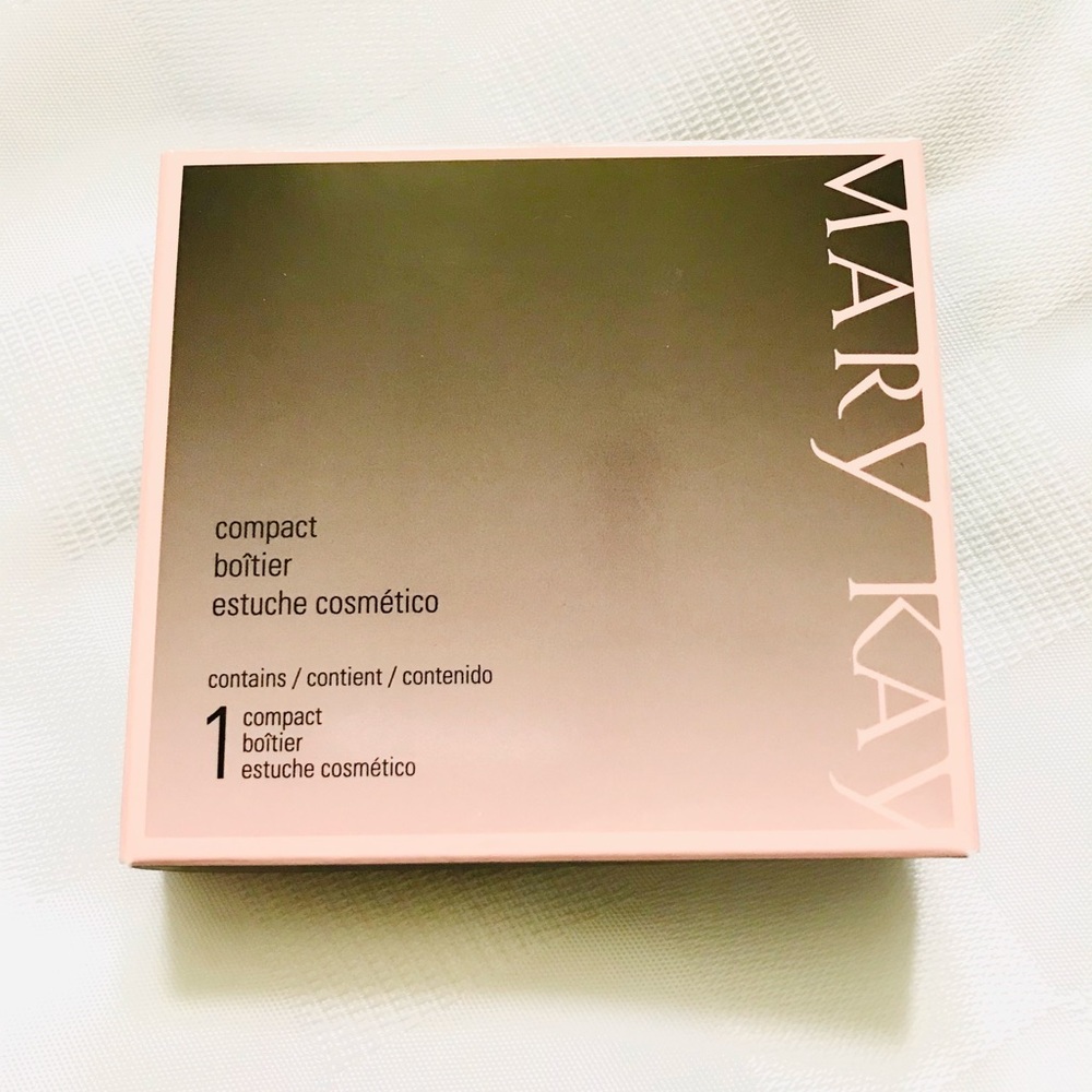 NIB Mary Kay Compact - Picture 3 of 3